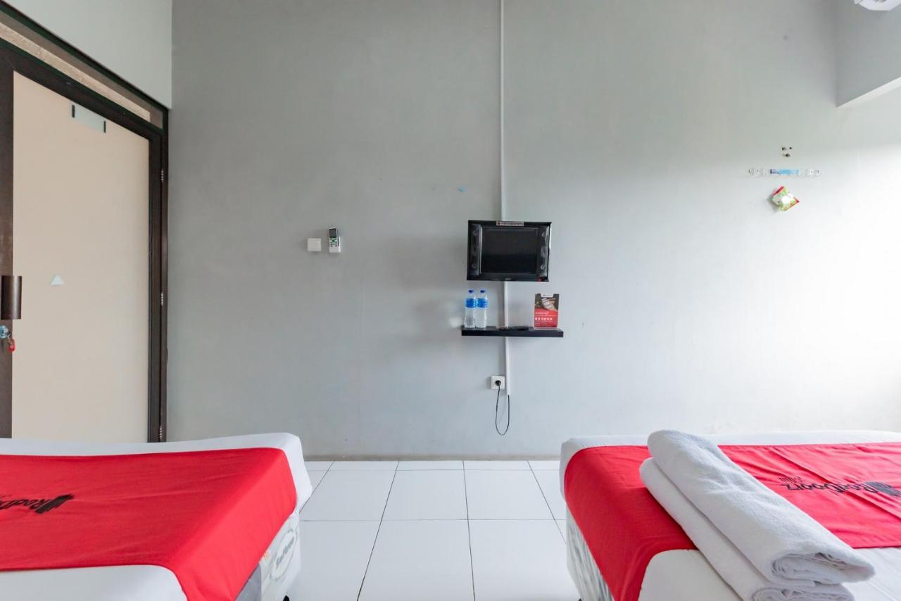 Reddoorz Syariah Near Rs Hermina Sukabumi Eksteriør bilde